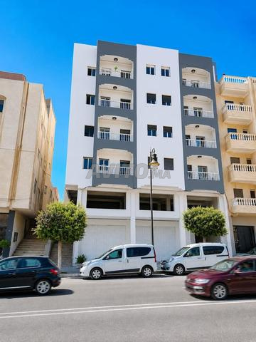 شقة فاخرة وعصرية للإيجار - 2