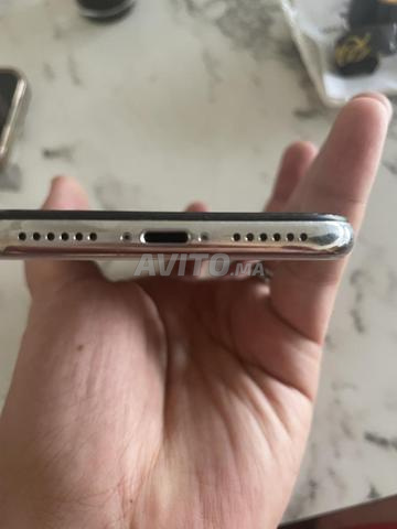 iPhone X bon état propre - 2