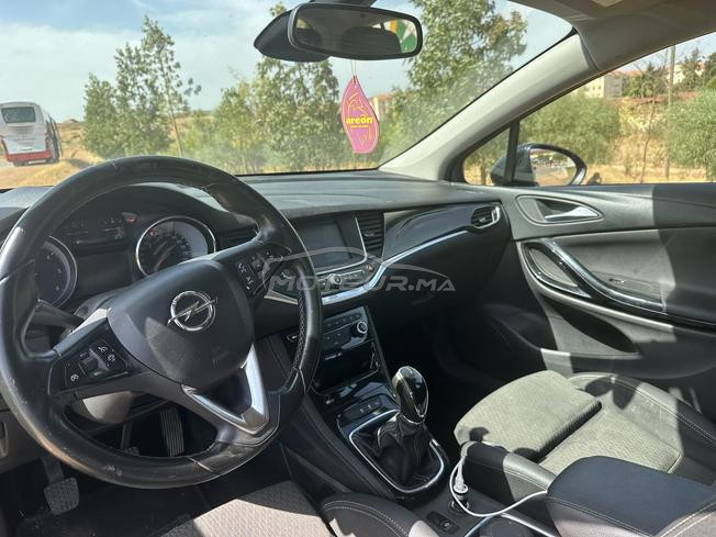 Opel Astra Diesel Manuelle 2017 à El Hajeb