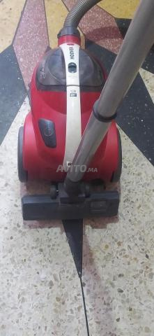 Aspirateur Hoover à vendre, excellent état, 2000W - 2