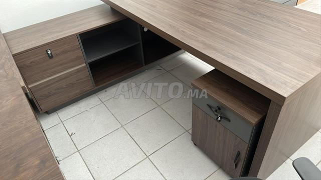 bureau de direction avec retour/table de réunion - 2