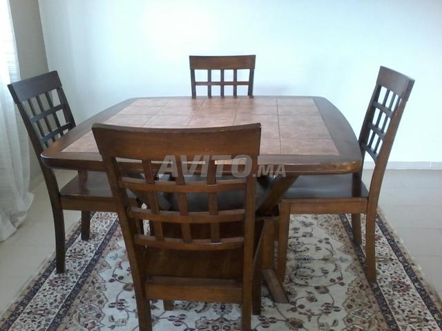 Table en bois avec Tiroir - 2