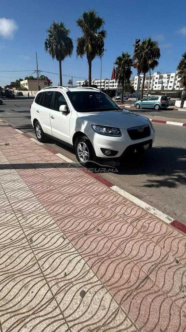 سيارة رباعية الدفع في حالة حيدة جدا 