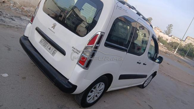Peugeot partner tepee للبيع  في حالة جيدة   