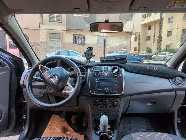 سيارة في حالة جيدة