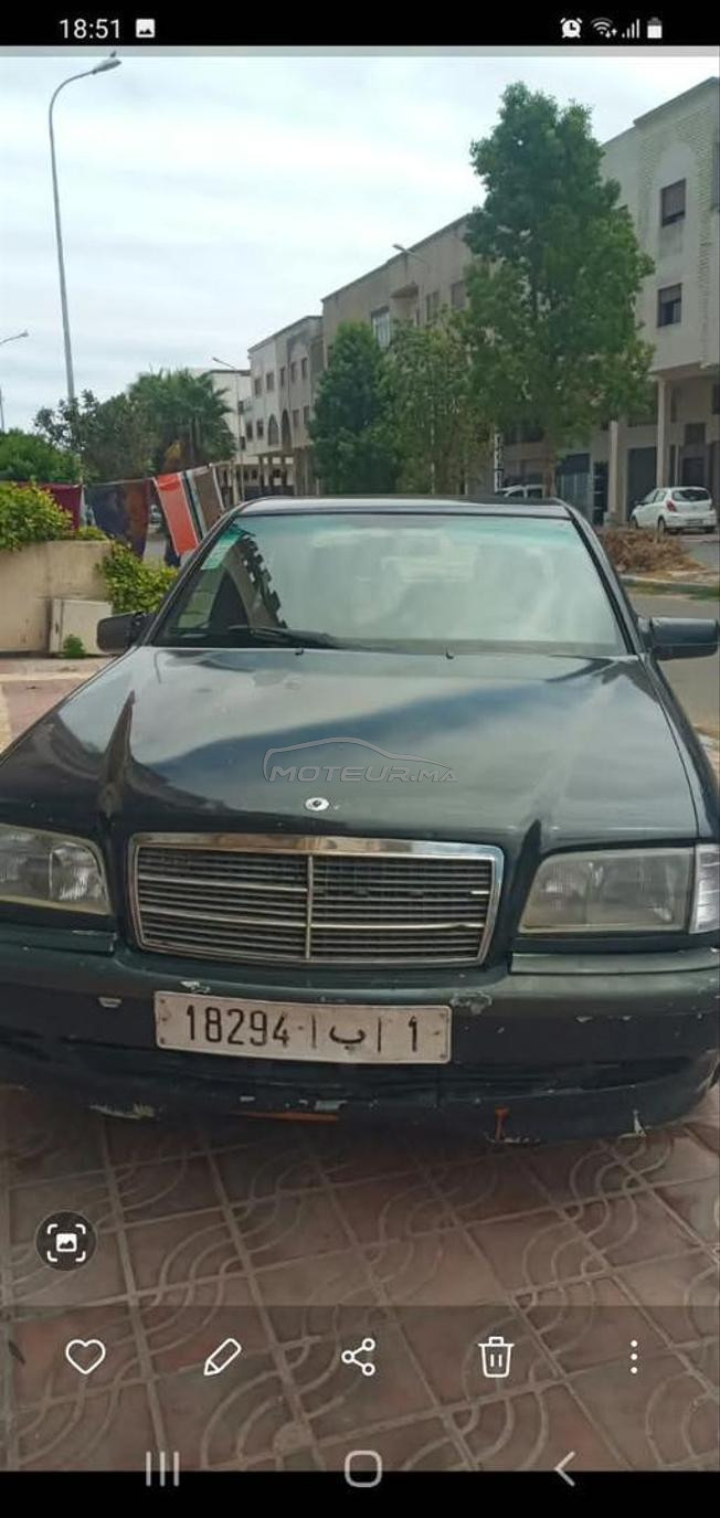 Mercedes-Benz 220 Diesel Manuelle 1998 à Tikiouine