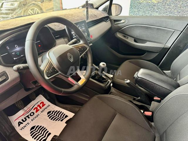 RENAULT CLIO 5 2023 - 2
