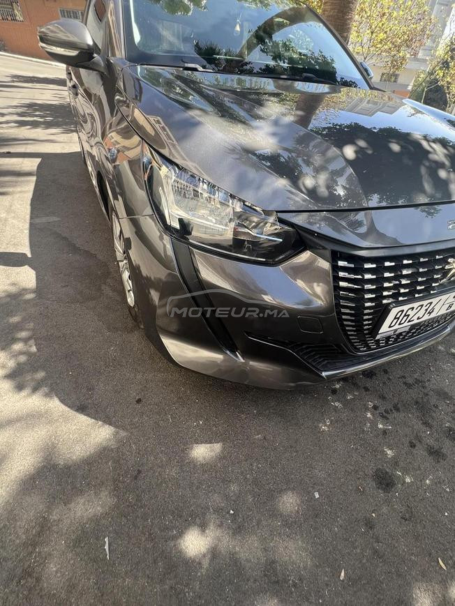 Peugeot 208 Essence Manuelle 2020 à Tanger