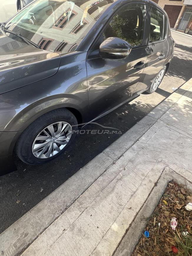 Peugeot 208 Essence Manuelle 2020 à Tanger