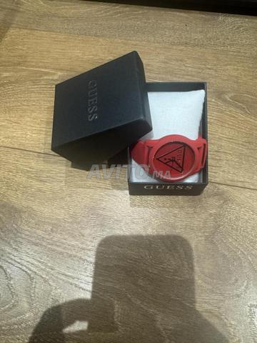 ساعة من ماركة Guess - 2