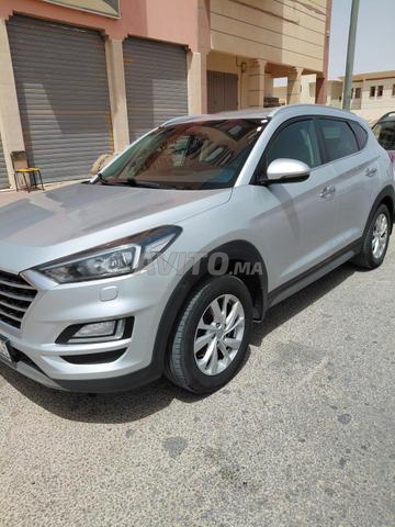 je me vendre un tucson 2020 bon état premier man  