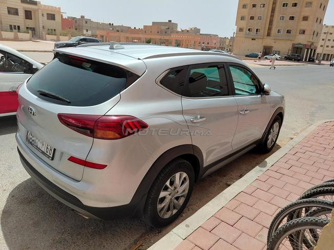 je me vendre un tucson 2020 bon état premier man  