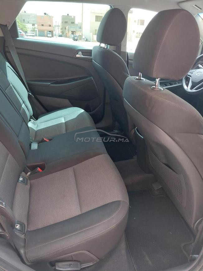 je me vendre un tucson 2020 bon état premier man  