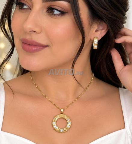 Ensemble de bijoux pour femmes de luxe à vendre, composé d'une chaîne et de boucles d'oreilles - 2