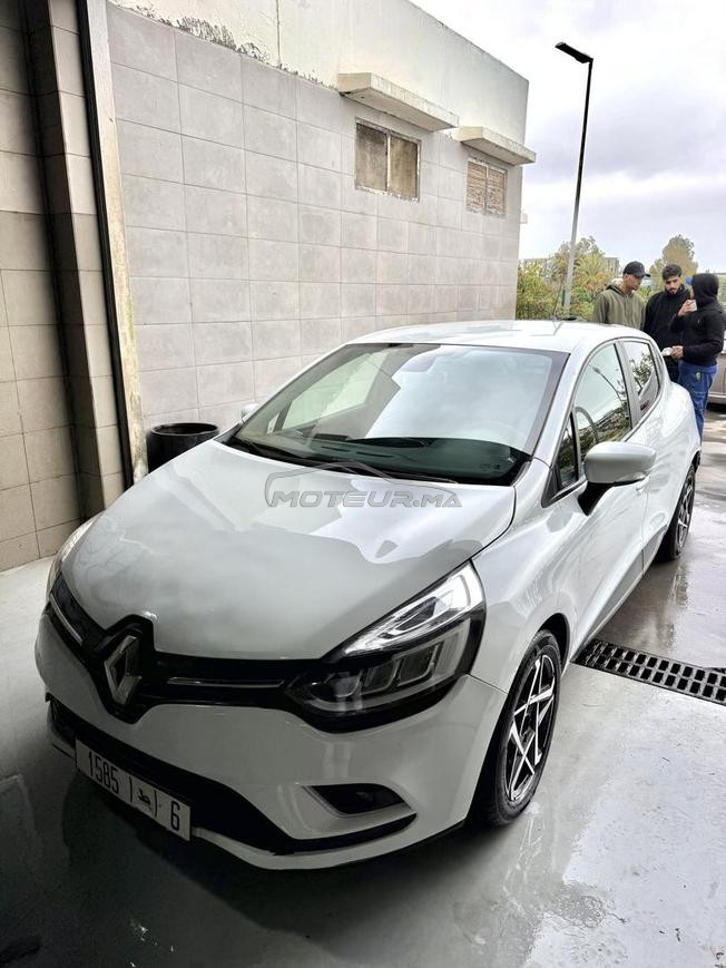 CLIO 4 DERNIER MODELE (TRES BON ETAT) - 98 000 KM