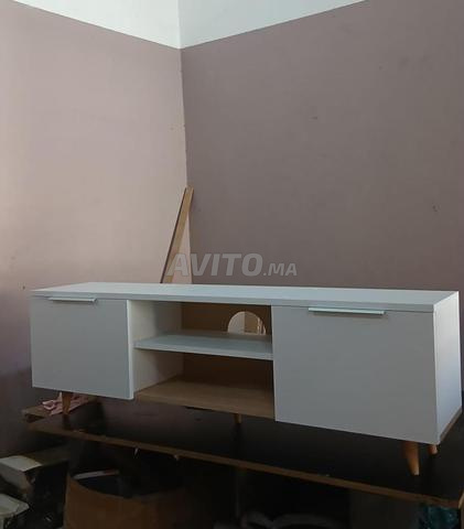 طاولة التلفزيون - 2
