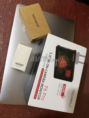 Moniteur FEELWORLD F6 Pro 4K (Avec NEEWER ST15) - 2