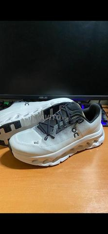 On Running Cloudtilt Noir Ivory original authentic - 2