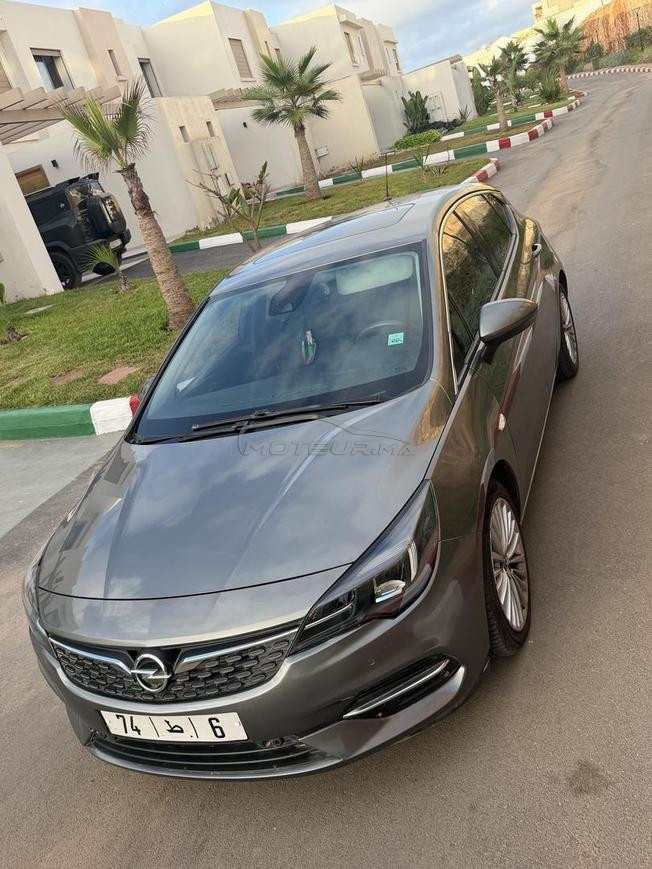 Tres belle Opel à saisir, toute option  
