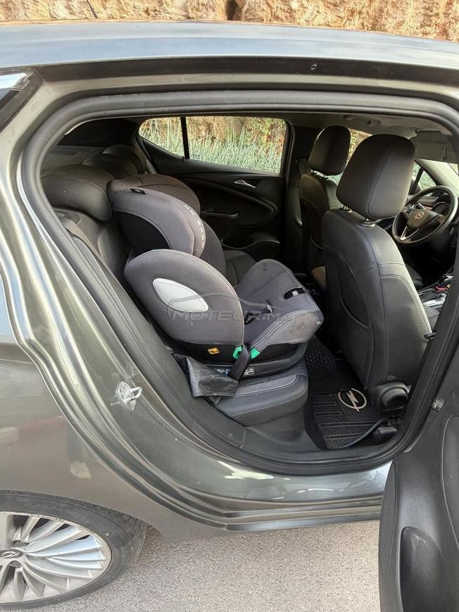 Tres belle Opel à saisir, toute option  