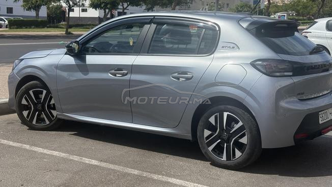 208 Peugeot style 