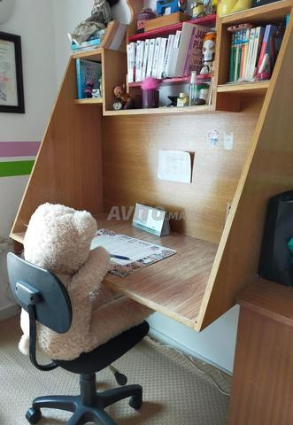 Bureau suspendu - 2