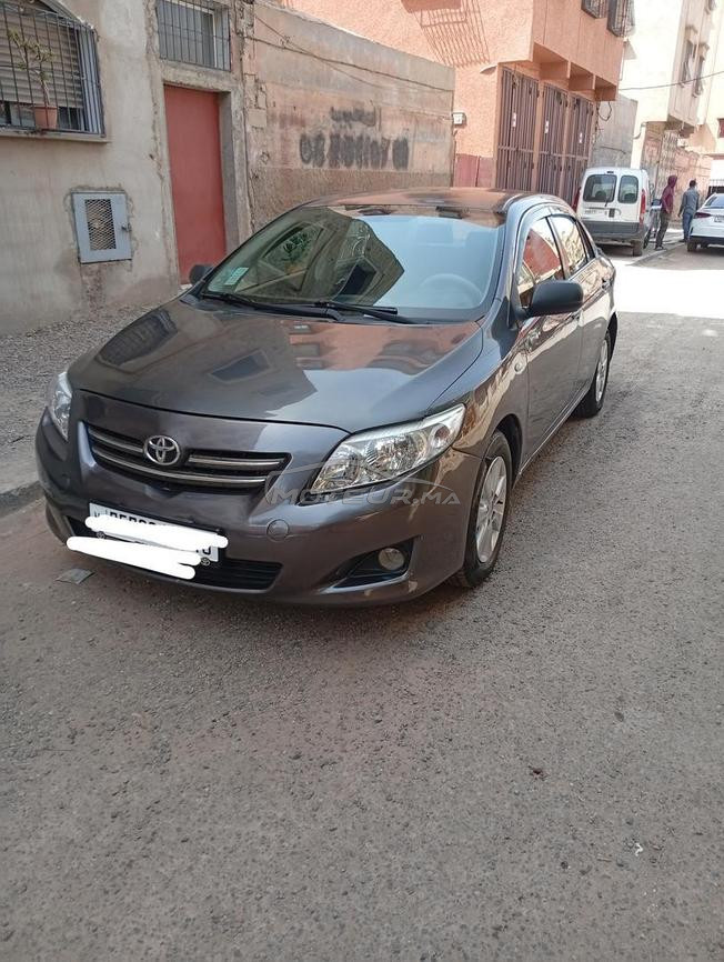 Toyota Corolla Essence premier main TT Option 
