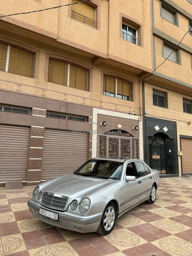 Mercedes-Benz 220 Diesel Manuelle 1996 à Nador