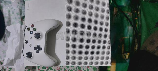 Xbox One S - 2