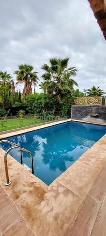 فيلا 🏡 فارغة بـ 5 غرف 🏊🌴⛳ - 2
