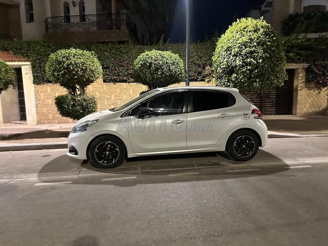 Peugeot 208 - 2