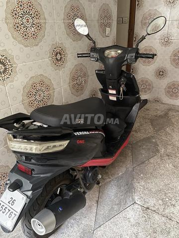 Verona 70cc – 18 000 km Bon état prix négociable - 2
