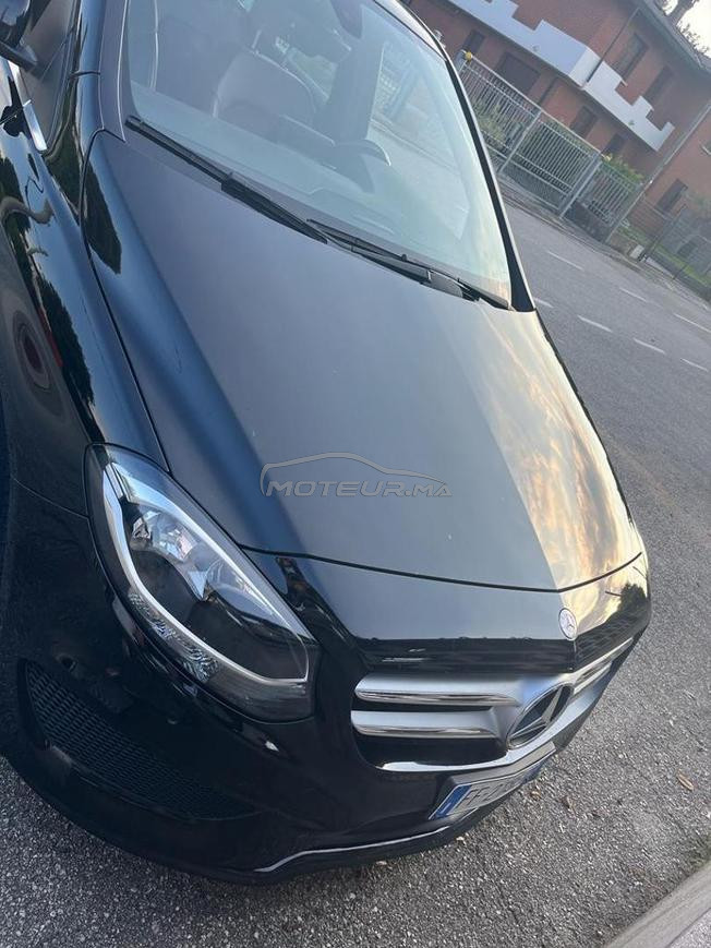 Mercedes-Benz Classe B 200d AMG Line 2016