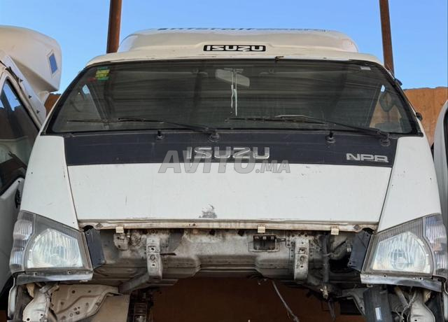 Isuzu NPR 2010 - 2