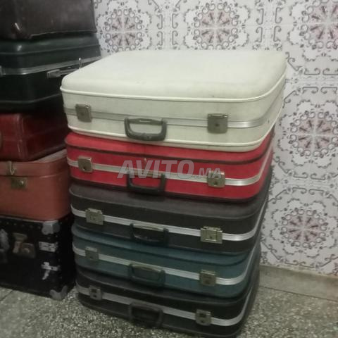 10 valises antiques - 2