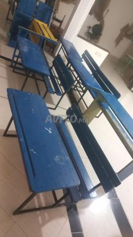 طاولات وكراسي للبيع