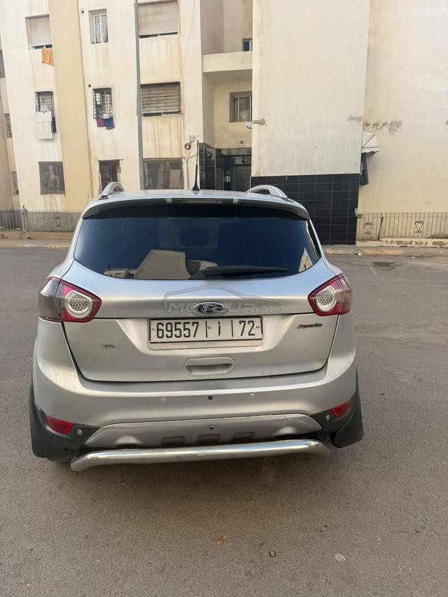 ford kuga promeir main 