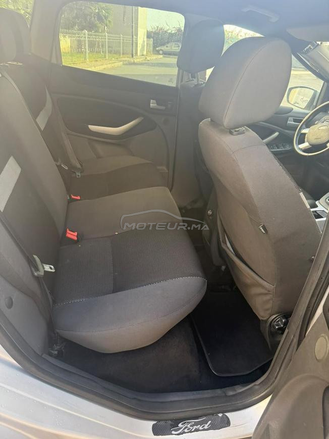 ford kuga promeir main 
