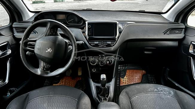 Peugeot 208 2019 1ER km87000 aucun retouche