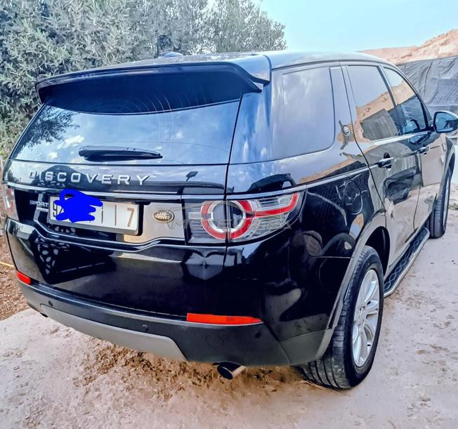 je vends une Land Rover Discovery Sport tt option