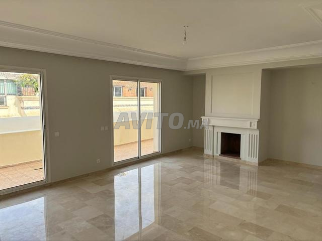 Appart 3 ch vide à louer à Racine 160 m² - 2