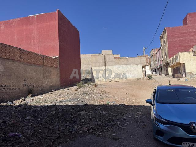 للبيع أرض مساحتها 450 متر مربع - 2