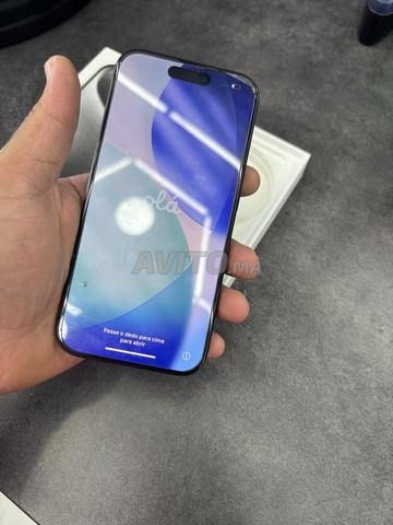 iPhone 15 pro 128Go - 2