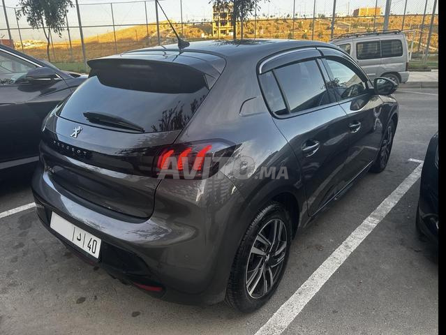 Peugeot 208 Allure 2023 1.5 Diesel 1ère main