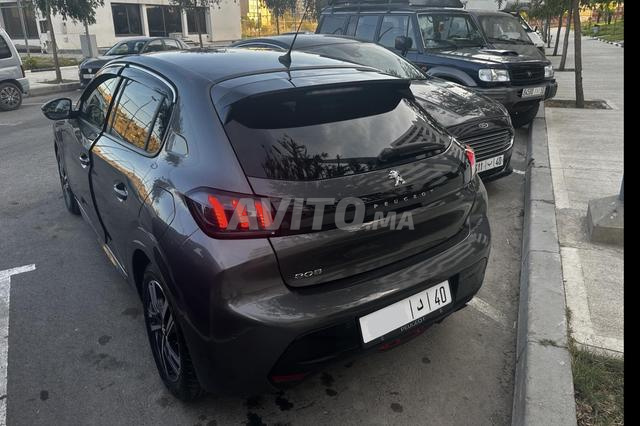 Peugeot 208 Allure 2023 1.5 Diesel 1ère main - 2