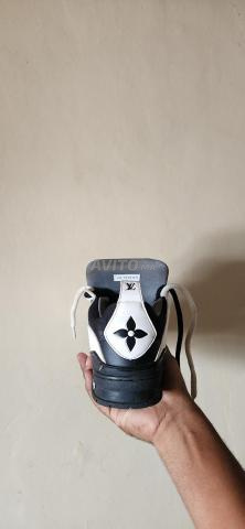    Chaussures montantes Noir & Blanc louis vuitton - 2