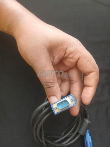 Câble écran VGA standard de qualité supérieure (VGA Cable Male to Male) - 2