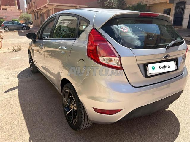 Ford Fiesta Diesel Manuelle 2017 à Oujda - 2