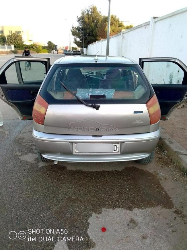 سيارة باقا مزيانة لبيع موديل2004 اصونص