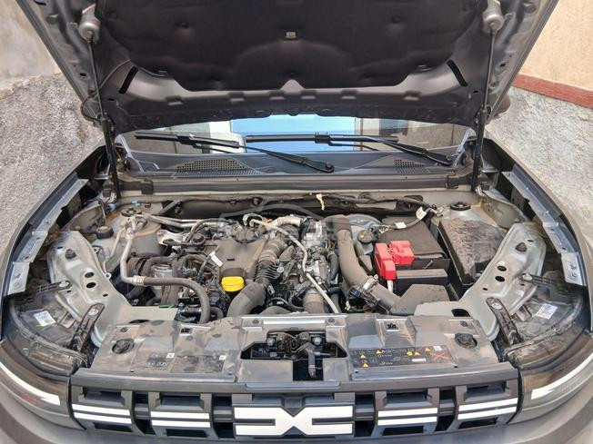 dacia duster ba9a n9iya